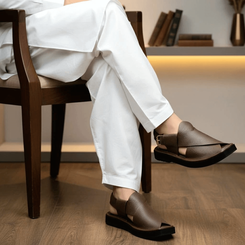 Kaptaan Chappal with Brown Doted – 09265