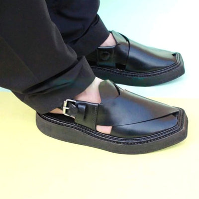Completely Hand Stitched Iconic Black Kaptaan Chappal – 092170