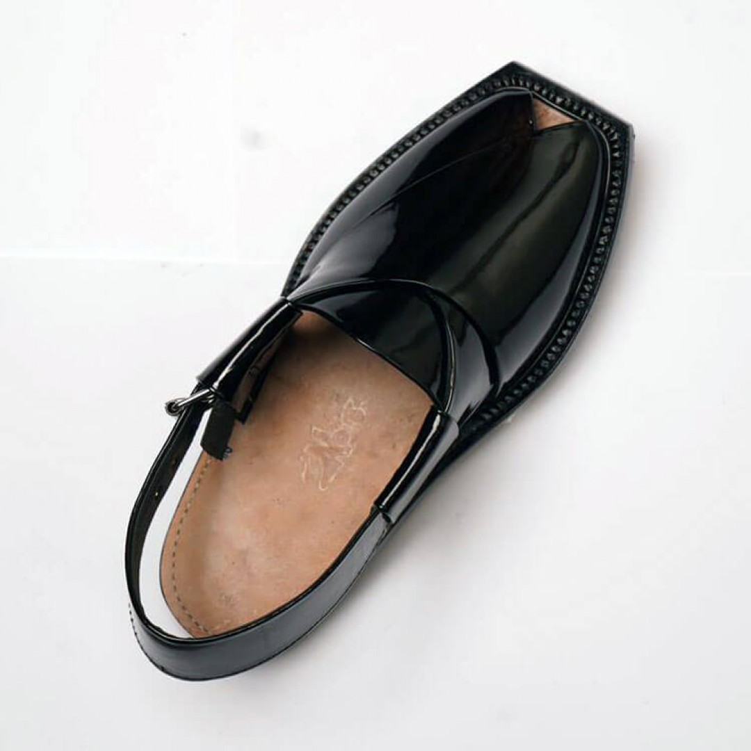 Handmade Black Patent Leather Chappal with Single Sole - 092337